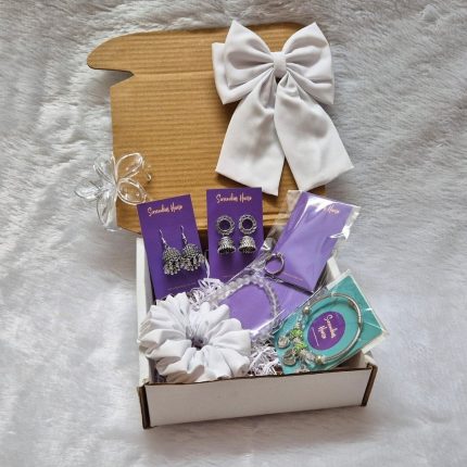 SNOW WHITE HAMPER